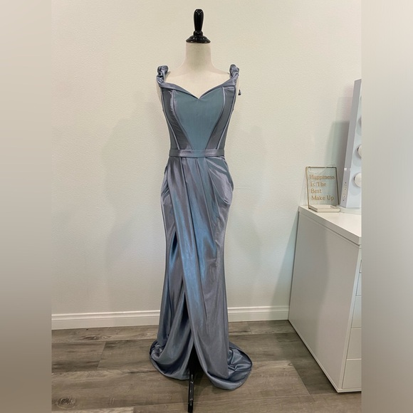 C’est La Vie Cinderella style blue gown with belt detail and train size 4 - Picture 2 of 15